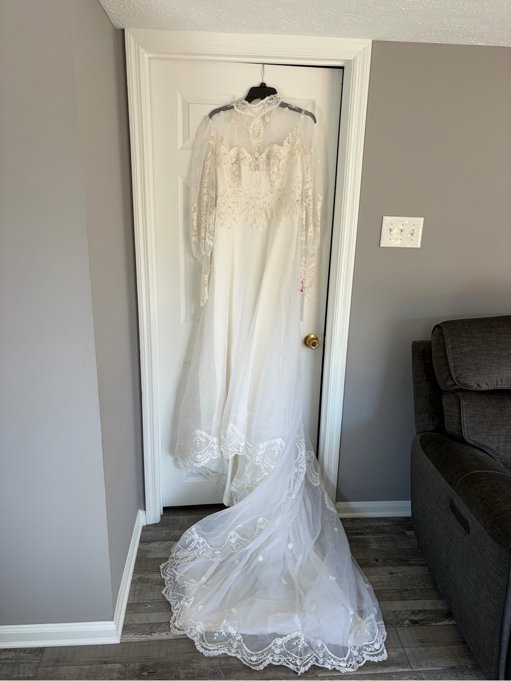 Vintage Ivory Lace Bridal Gown with Long Train